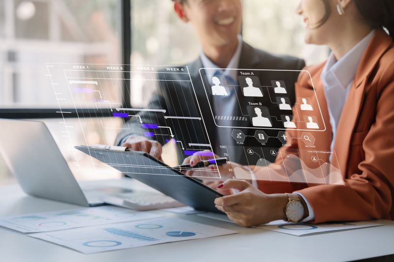 How Leaders Can Use Technology in Business to Thrive